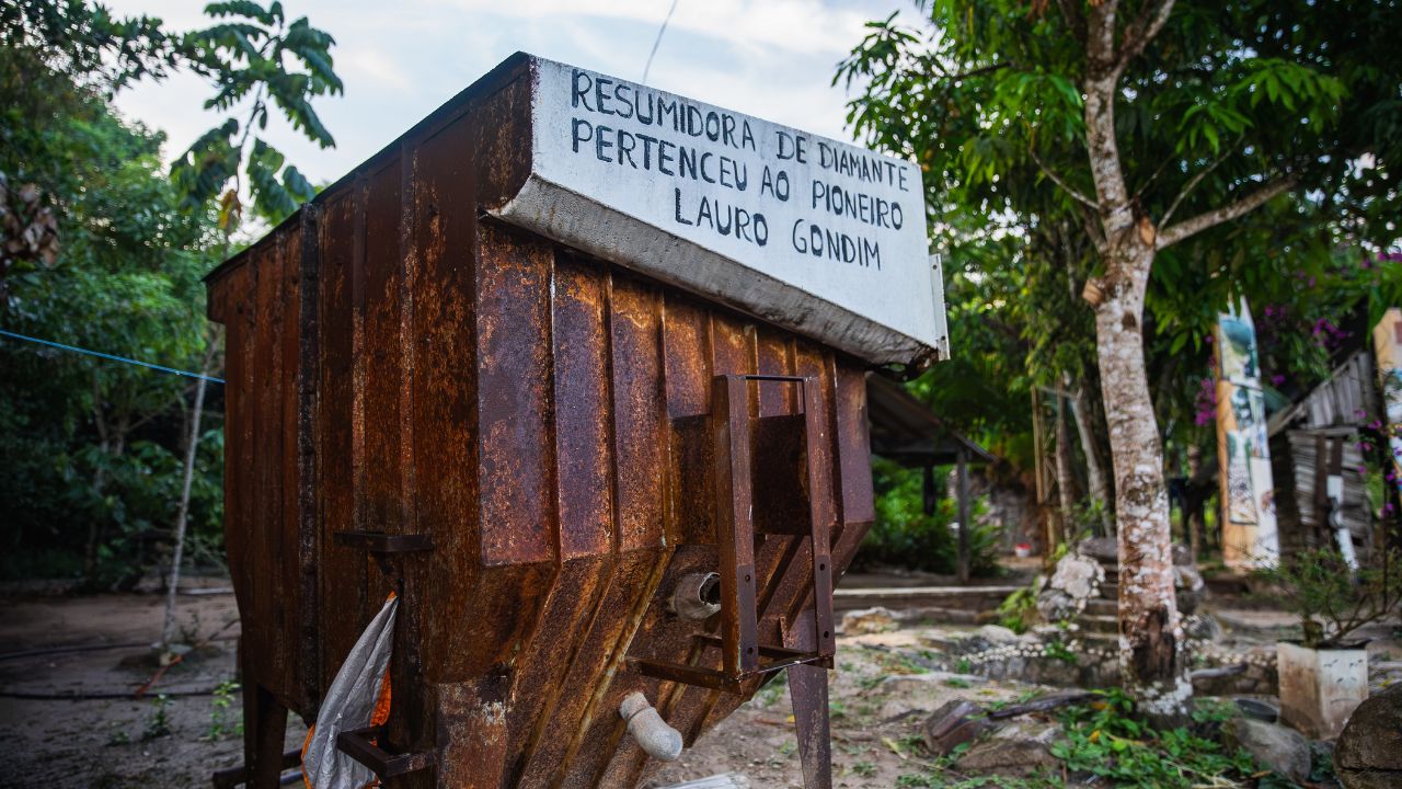 Equipamento antigo utilizado no garimpo de diamantes na Serra do Tepequém, em Roraima.